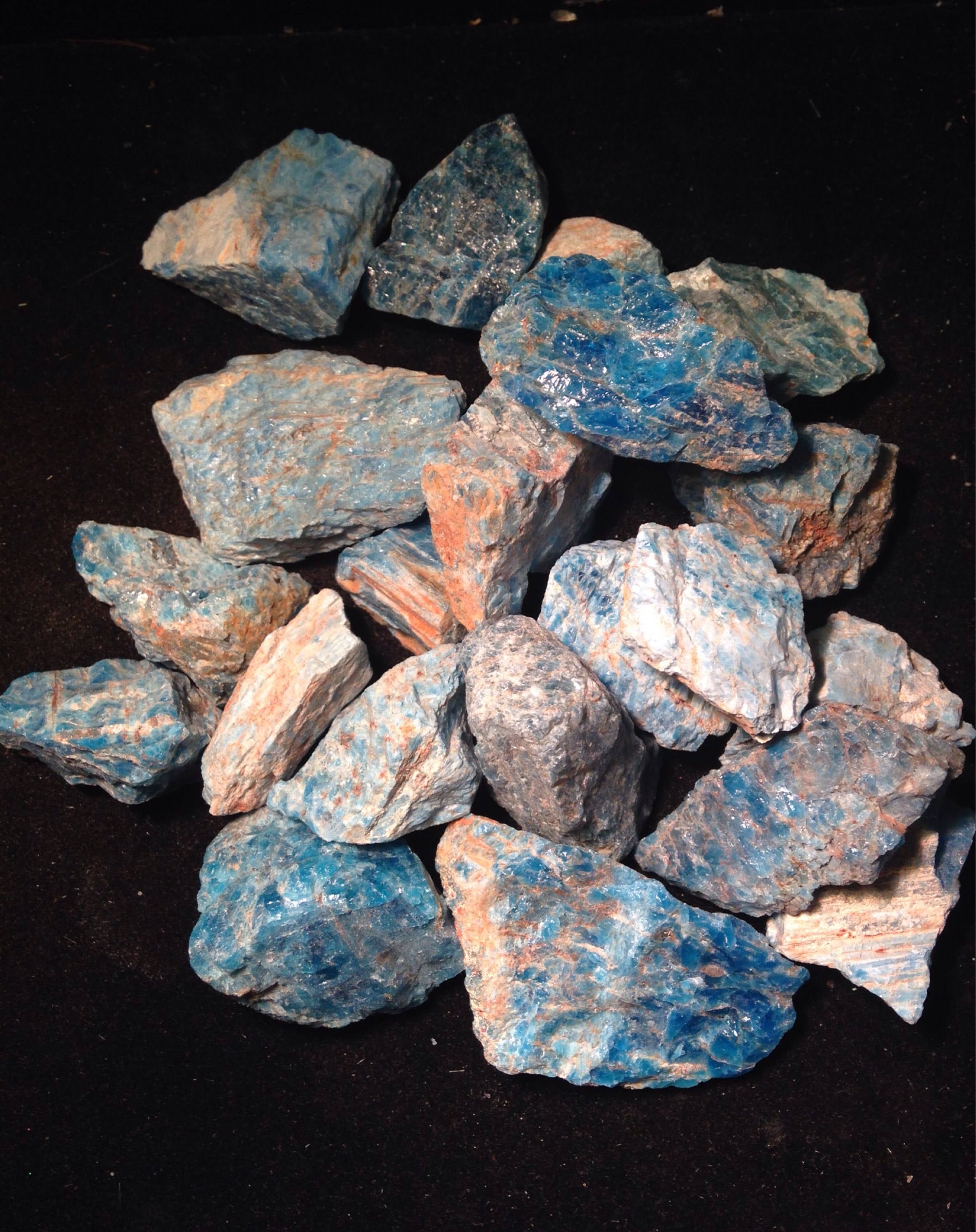 Rough Blue Apatite Stone