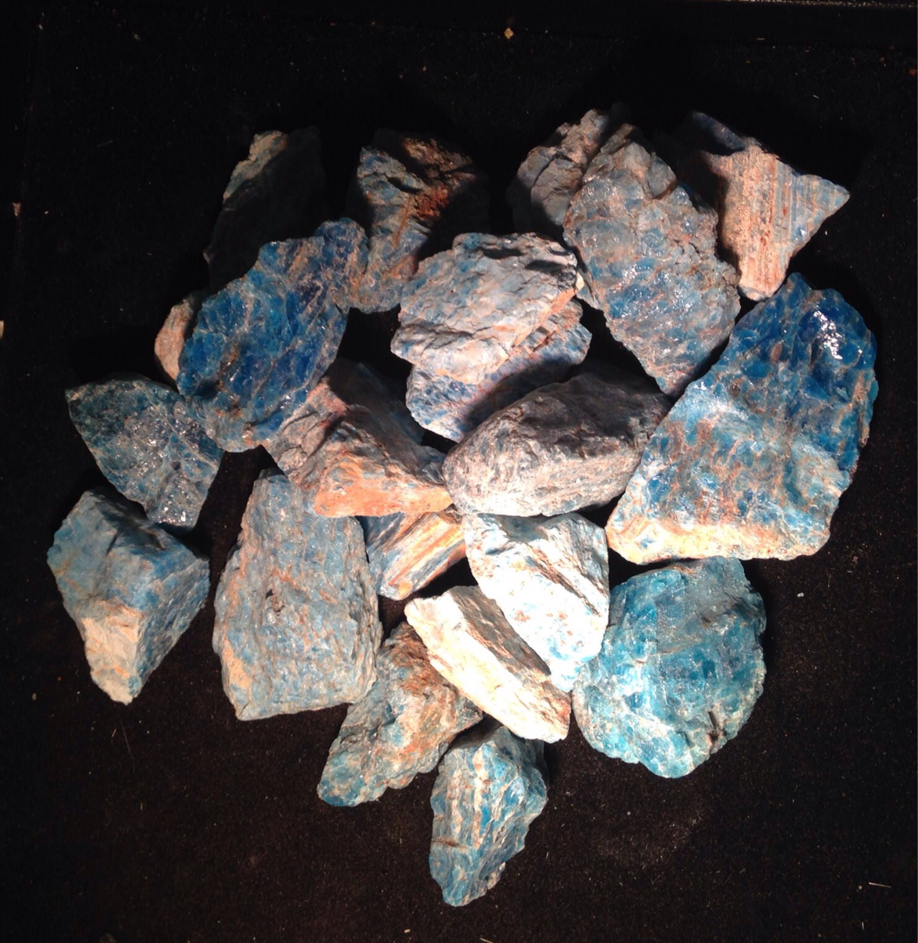 Rough Blue Apatite Stone
