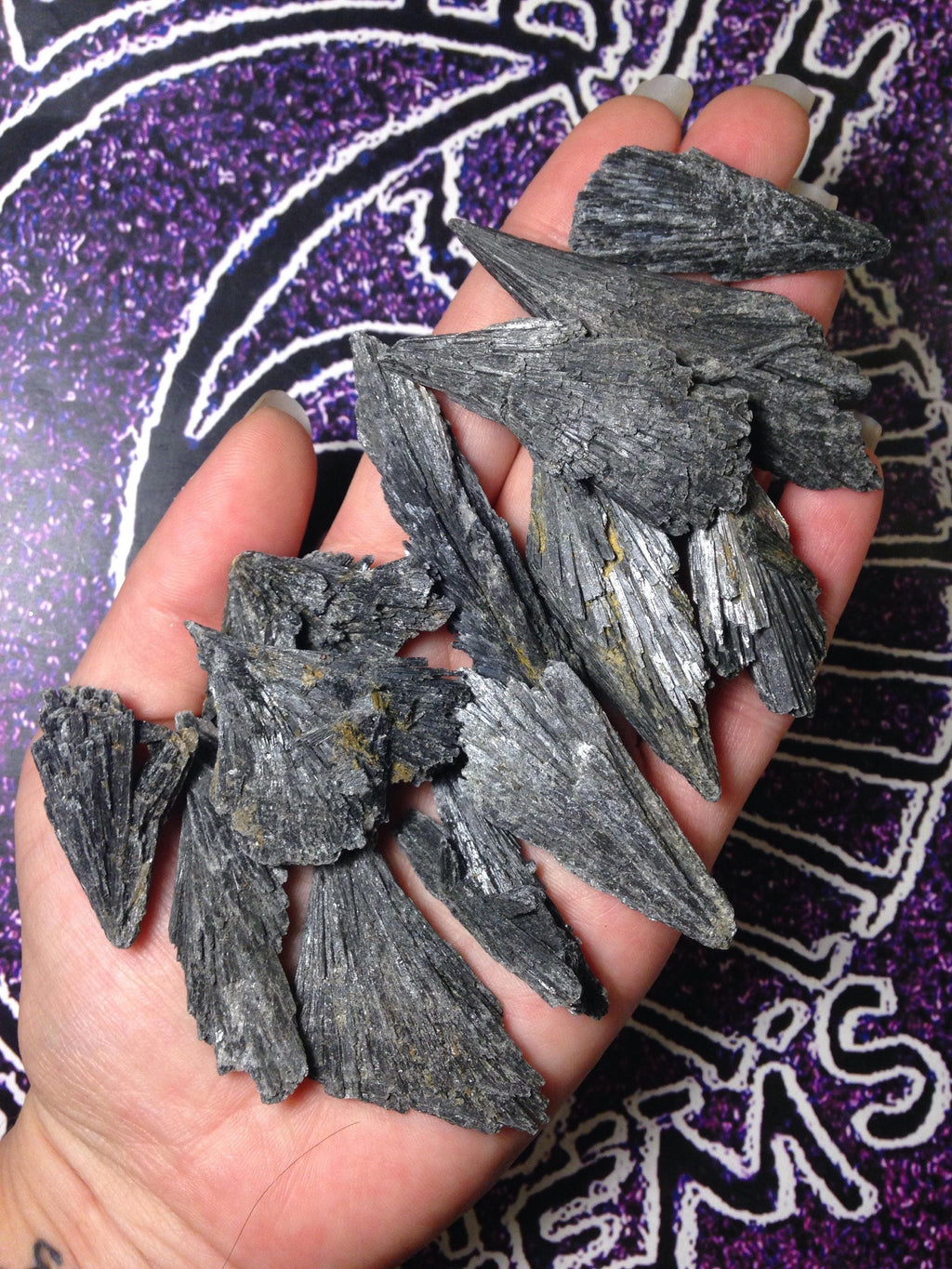 Black Kyanite Blade (1 piece)