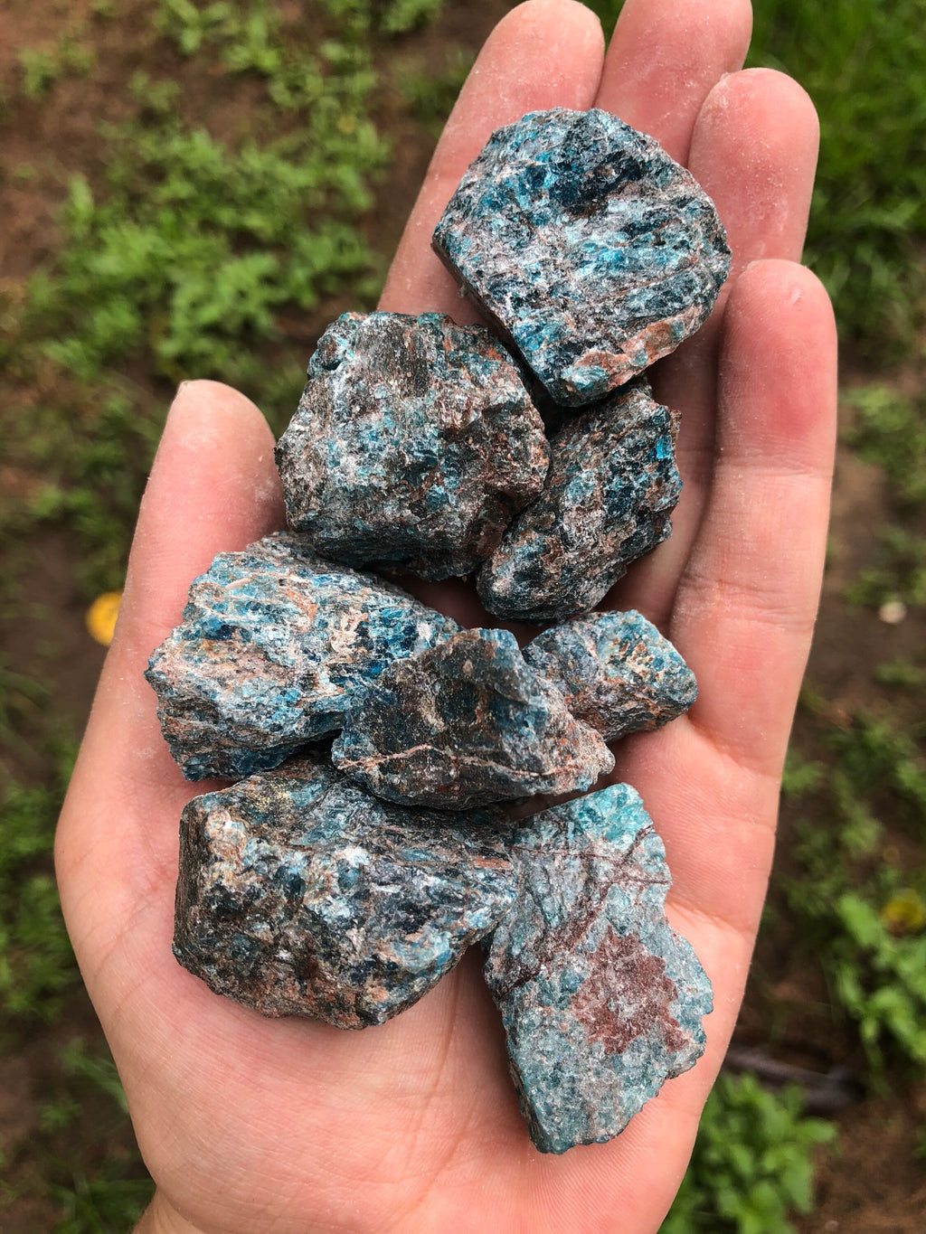 Rough Blue Apatite Stone