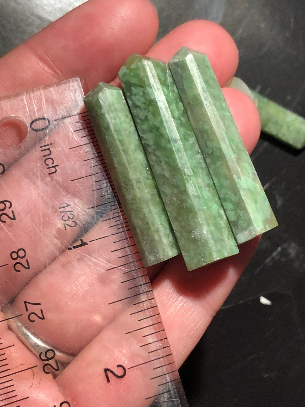 Green Jade Obelisk Tower Natural Stone Point Jewelry Making Supplies (1)