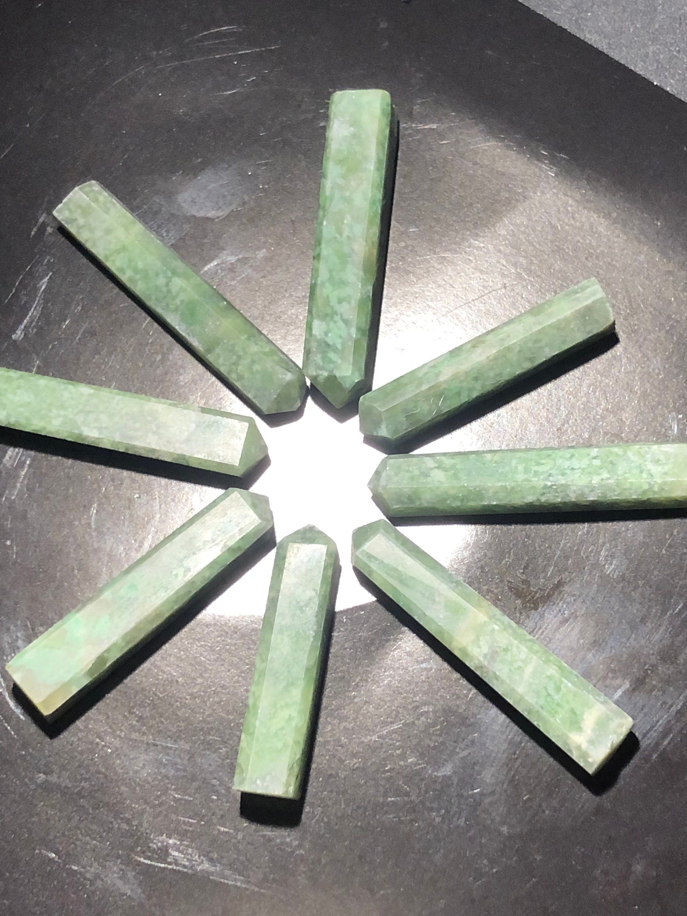 Green Jade Obelisk Tower Natural Stone Point Jewelry Making Supplies (1)