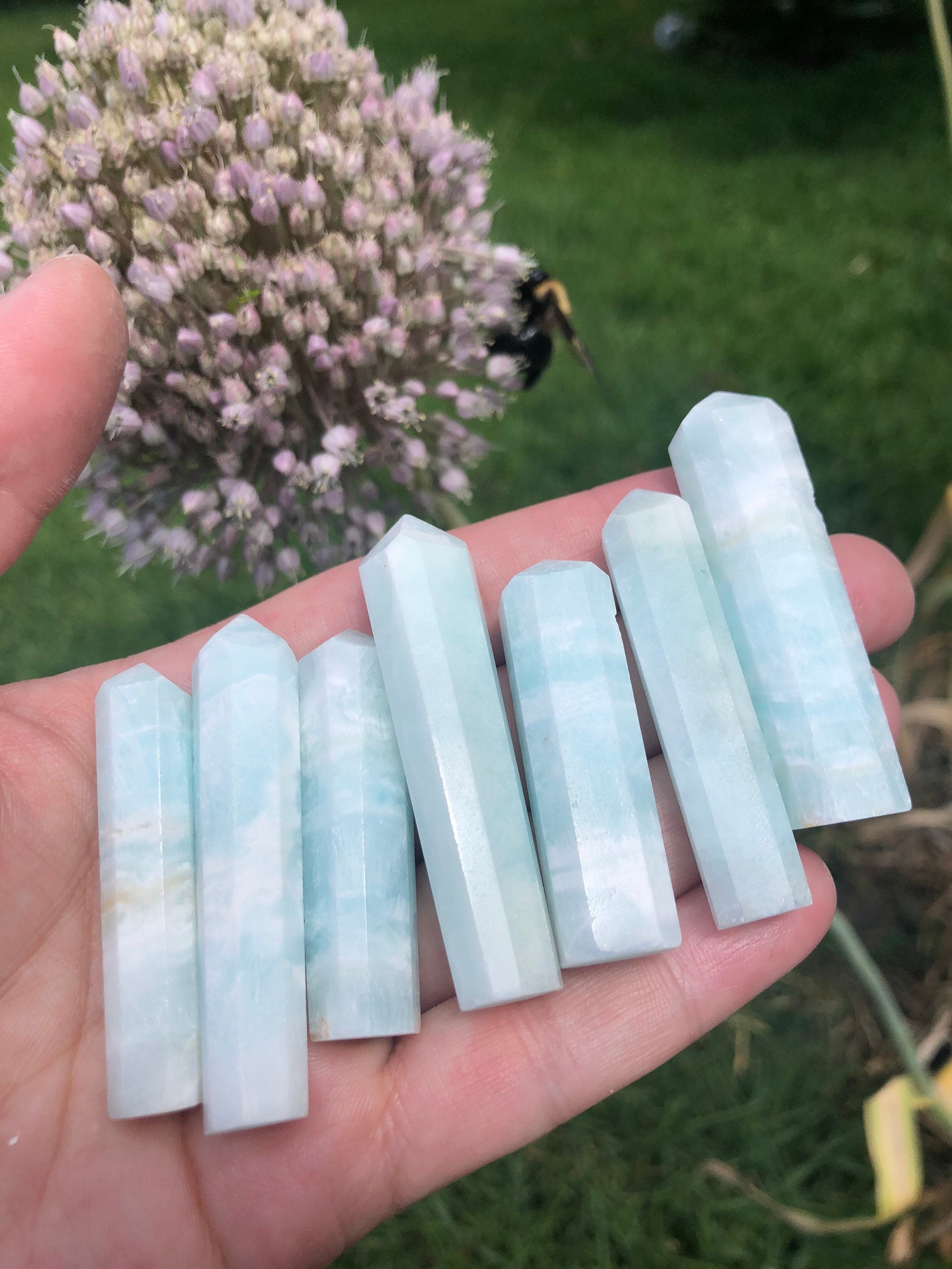 Caribbean Calcite Obelisk Tower Natural Stone Paint (1)