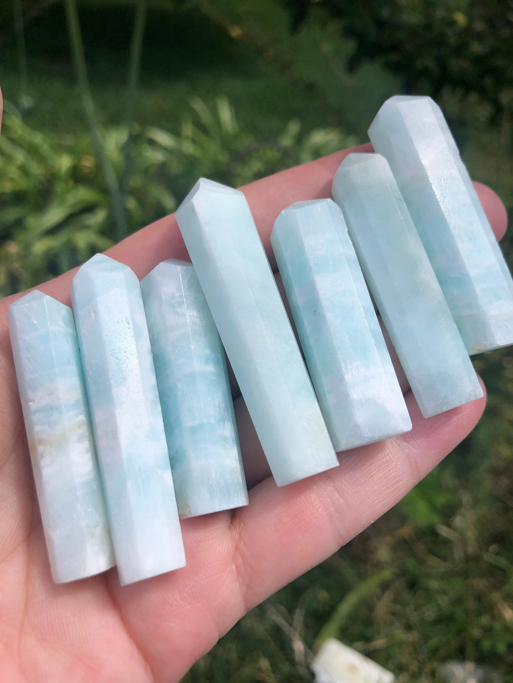 Caribbean Calcite Obelisk Tower Natural Stone Paint (1)