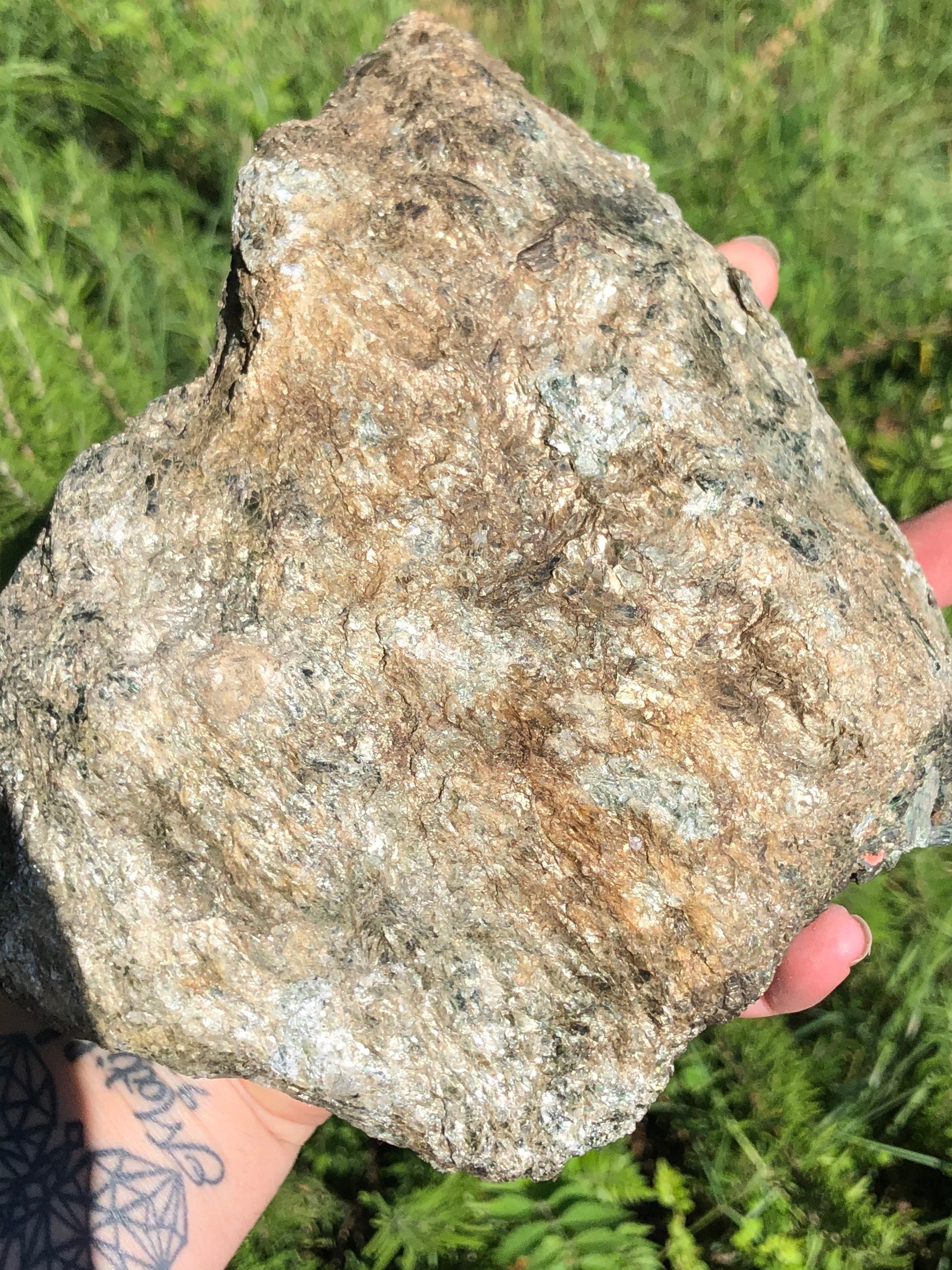 Huge 5.75lb Chrome Diopside Crystals loaded in Matrix