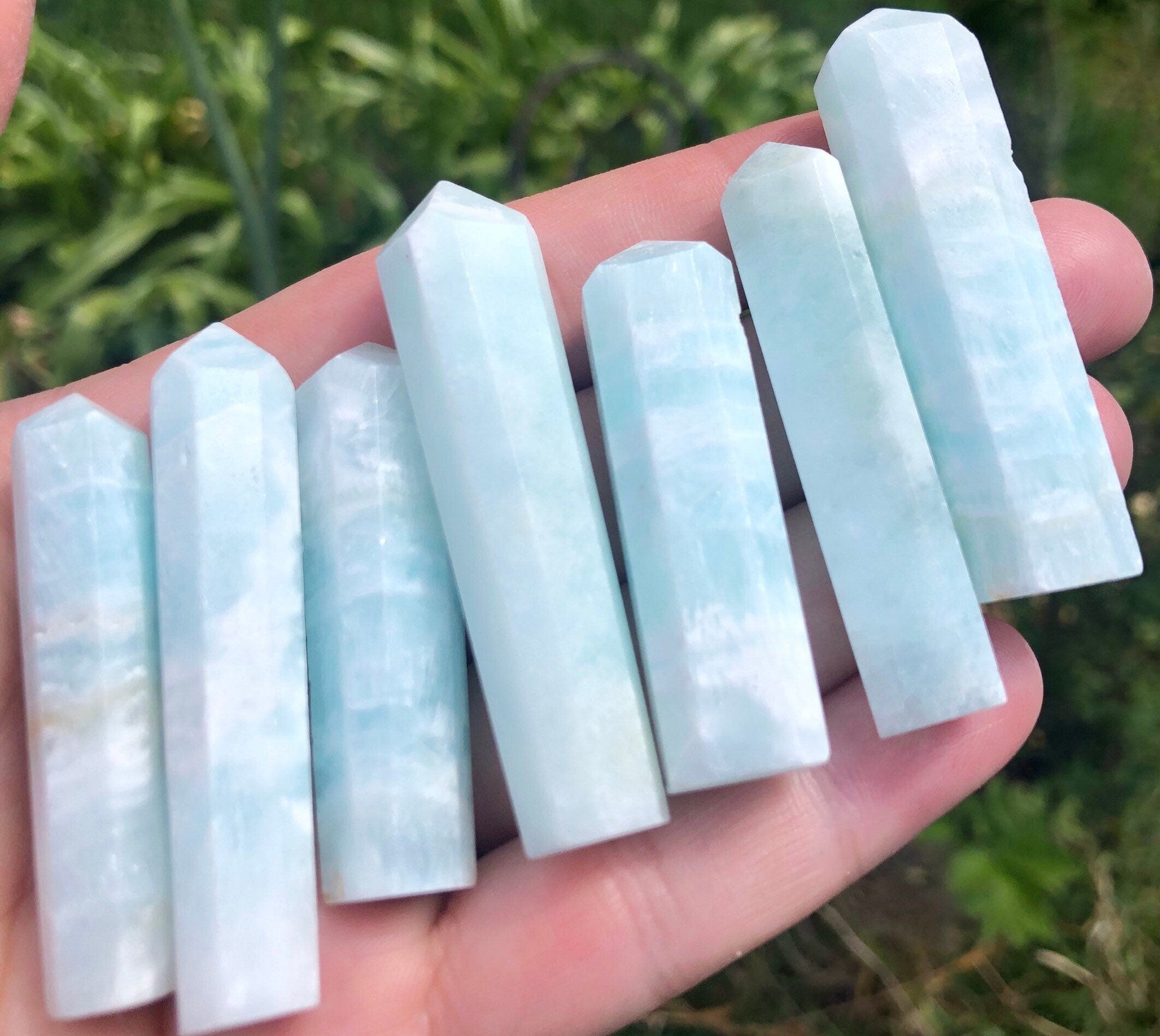 Caribbean Calcite Obelisk Tower Natural Stone Paint (1)