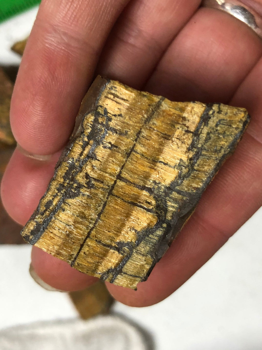 1lb Tiger’s Eye Rough Crystals