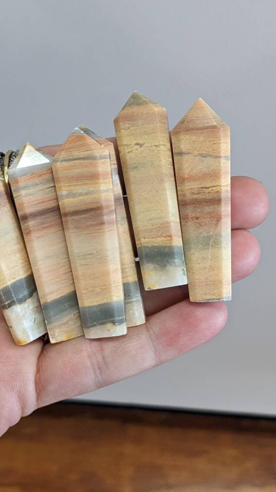 Banded Calcite Obelisk Tower Natural Stone Point (1)