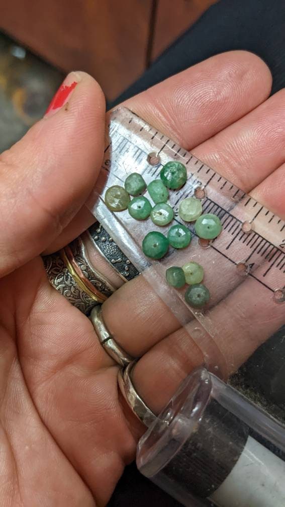Polished Emerald Beryl Gemstone Beads